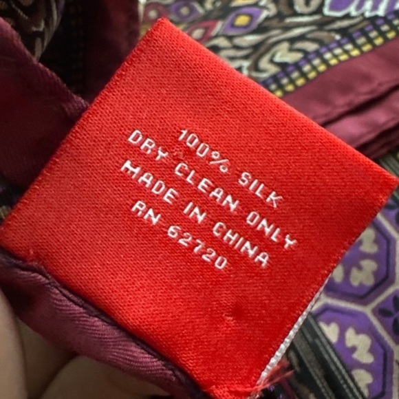 Oscar de la Renta Signed Vintage Silk Scarf RN 62720 | Burgundy, Purple, Gold | - Picture 8 of 9